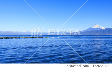 Spectacular view of Mt. Fuji, yachts and Suruga Bay in Nishiura, Numazu City, Shizuoka Prefecture Spectacular view of Mt. Fuji, yachts and Suruga Bay in Nishiura, Numazu City, Shizuoka Prefecture 122634928