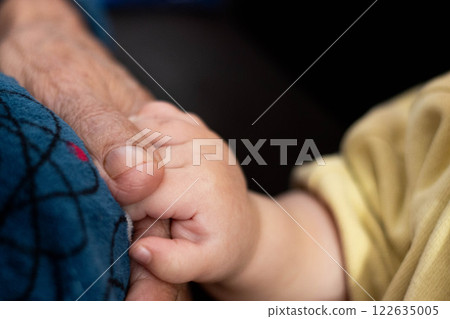 Tender Connection Between Generations in a Touch 122635005