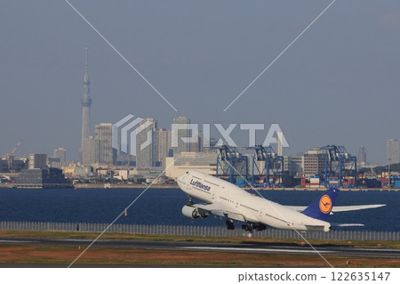 客機起飛、客機上升、羽田機場風景 客機起飛、客機上升、羽田機場風景 122635147