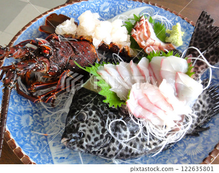 Fresh sashimi 122635801