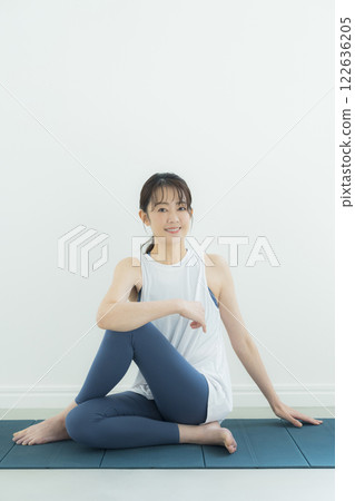 做瑜伽的女人 做瑜伽的女人 122636205