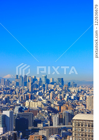 東京新宿區、富士山風景與新宿副中心摩天大樓區 122636679