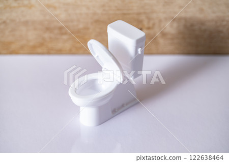 restroom, toilet, toilette 122638464