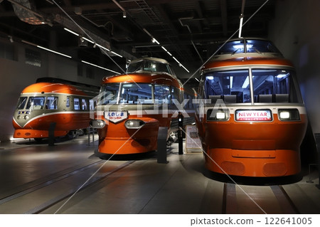 連續浪漫車 122641005