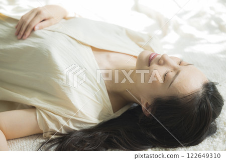一位說謊的小姐 一位說謊的小姐 122649310