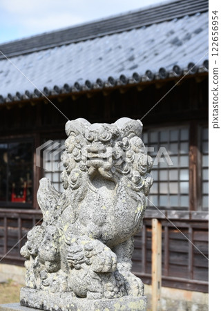 平戶城龜岡神社的守護獅 平戶城龜岡神社的守護獅 122656954