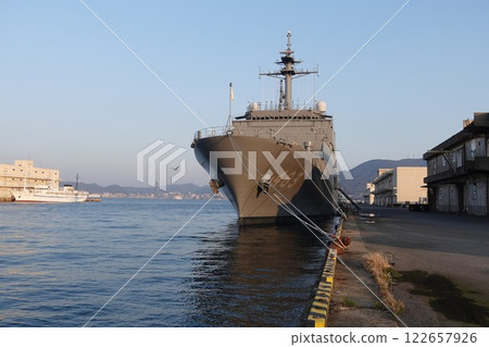 防衛省護衛艦布雷艦「室戶號」停靠下關港 防衛省護衛艦布雷艦「室戶號」停靠下關港 122657926
