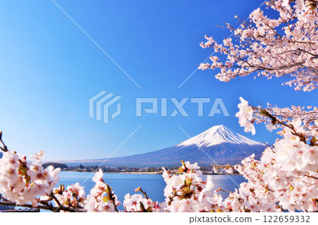富士山和春天的櫻花 122659332