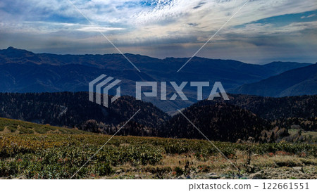 beautiful view of the mountains 122661551