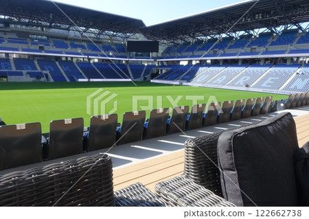 Peace Stadium: A soccer stadium with beautiful grass 122662738