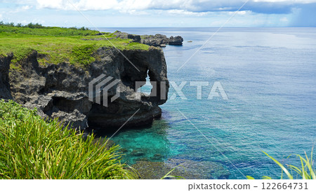 Cape Manzamo with its coral cliffs Cape Manzamo with its coral cliffs 122664731
