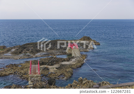 青森縣大月海岸的津輕國定公園、潮齋橋、渚橋 青森縣大月海岸的津輕國定公園、潮齋橋、渚橋 122667281