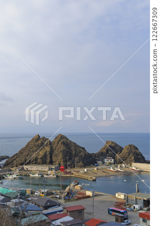 從青森縣國家階梯眺望帶島 從青森縣國家階梯眺望帶島 122667309