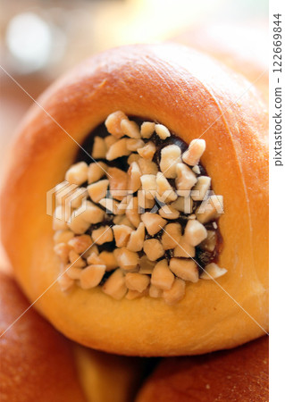 Chocolate cornet sweet bread Chocolate cornet sweet bread 122669844