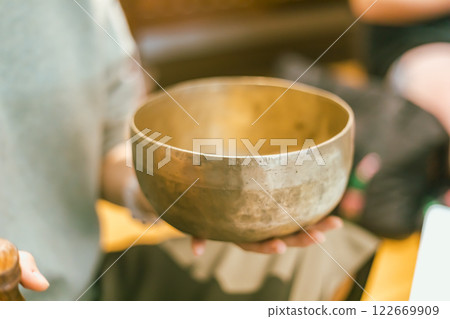 Tibetan singing copper bowl 122669909
