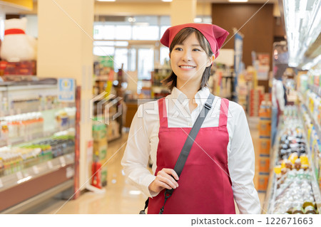 People working at a supermarket (property release obtained) People working at a supermarket (property release obtained) 122671663