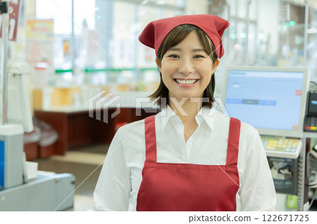 在超市工作的人員（已獲得財產釋放令） 122671725