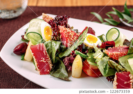 Gourmet nicoise salad with tuna and vegetables 122673359