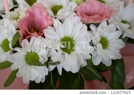 Vibrant Bouquet of White and Pink Flowers Vibrant Bouquet of White and Pink Flowers 122677625