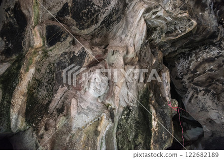 THAILAND RATCHABURI KHAO NGU CAVE 122682189