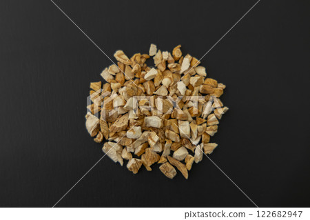 Chinese medicine, herbal medicine, carrot, ginseng, korai 122682947