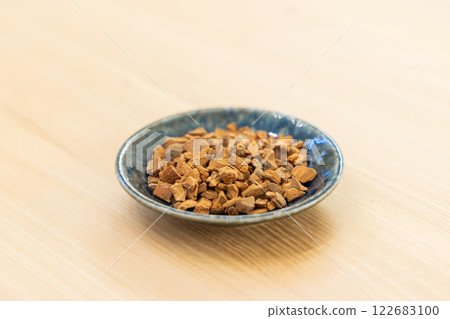 Chinese herbal medicine herbal medicine cinnamon bark 122683100