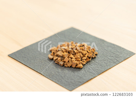 Chinese herbal medicine herbal medicine cinnamon bark 122683103