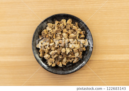 Chinese herbal medicine Sengyu River 122683143