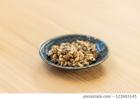 中藥生魚河 122683145