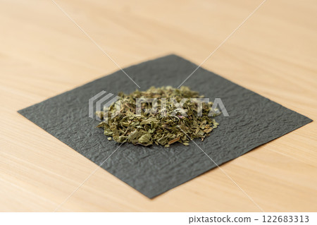Chinese medicine, herbal medicine, mint 122683313