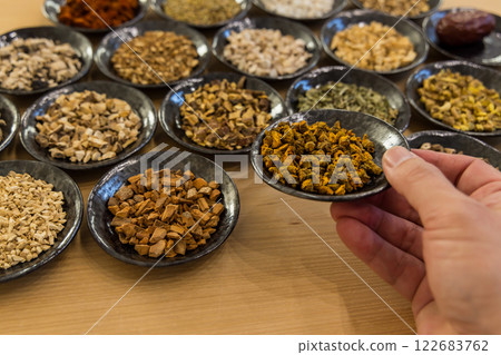 Chinese herbal medicine, herbal medicine, oriental medicine 122683762