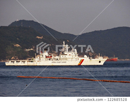 warships in port warships in port 122685528