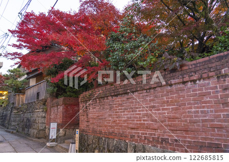 Autumn in Kyoto: The atmospheric "Nene no Komichi" and autumn leaves Autumn in Kyoto: The atmospheric "Nene no Komichi" and autumn leaves 122685815
