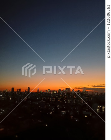 Dusk of the big city Dusk of the big city 122686363