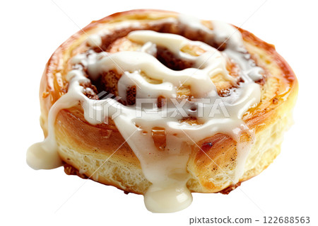 cinnamon roll with icing, isolated background 122688563