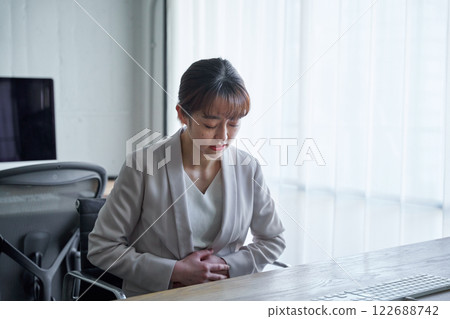 Women with painful menstrual periods Women with painful menstrual periods 122688742