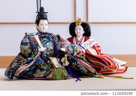 Hina dolls Japanese doll 122689290