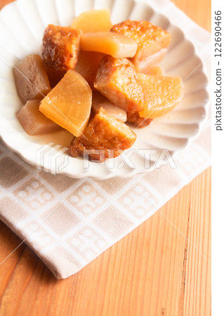 炒蘿蔔和炸蒟蒻魚餅 122690466