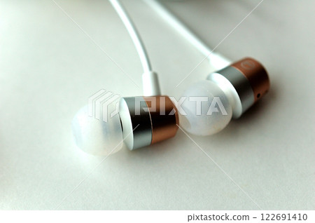 White phone 122691410