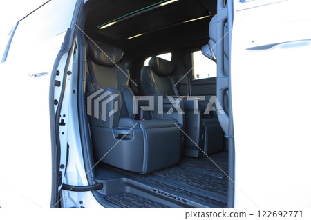 2024 Alphard 2nd row seats 122692771
