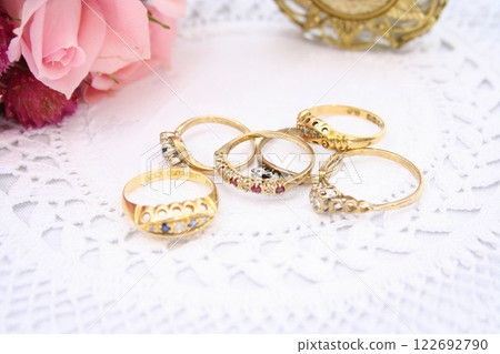 Antique gold ring with elegant decoration Antique gold ring with elegant decoration 122692790