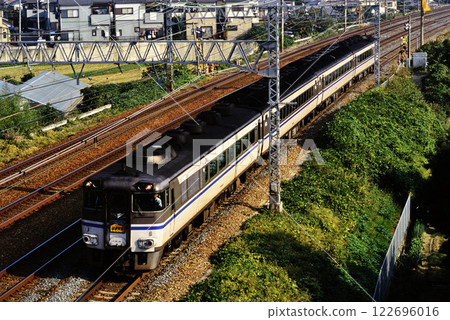 2006年：東海道本線運行4列Kiha 181系列特快列車 122696016