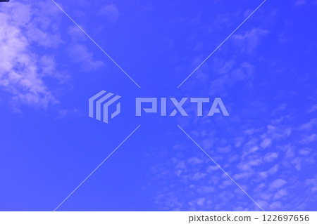 藍天白雲(背景素材) 藍天白雲(背景素材) 122697656