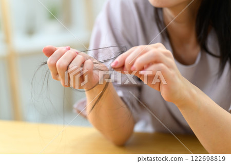 女性禿頭 FAGA 122698819