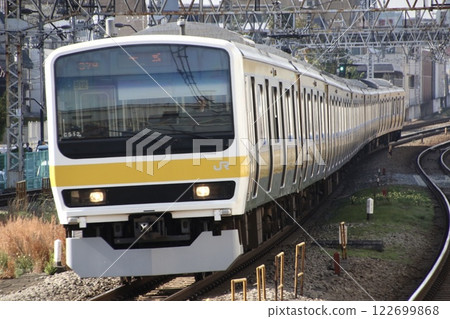 JR 209 series 500 on the Chuo-Sobu local line 122699868