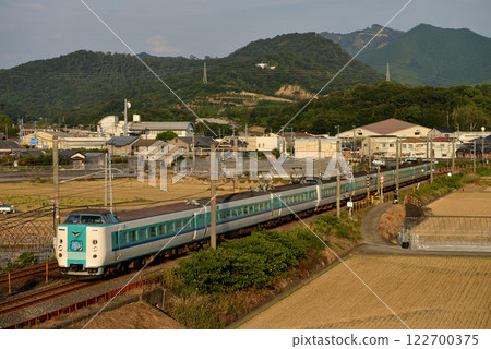9-car 381 series L express Kuroshio train running on the Kisei Main Line 9-car 381 series L express Kuroshio train running on the Kisei Main Line 122700375