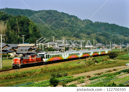 2006：DD511183 遊遊沙龍岡山號在山陰本線運行 122700395