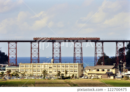 2006: Kiha 58 series special express train crossing the old Amarube railway bridge 2006: Kiha 58 series special express train crossing the old Amarube railway bridge 122700475