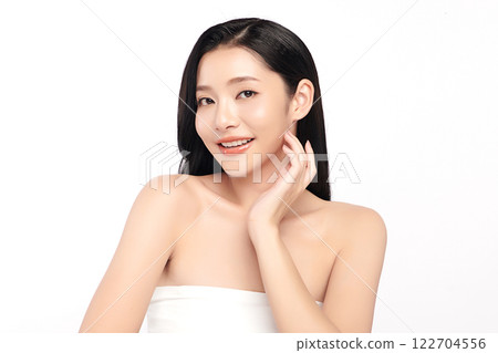 Beautiful young asian woman with clean fresh skin on white background, Face care, Facial treatment, Cosmetology, beauty and spa, Asian women portrait. 122704556