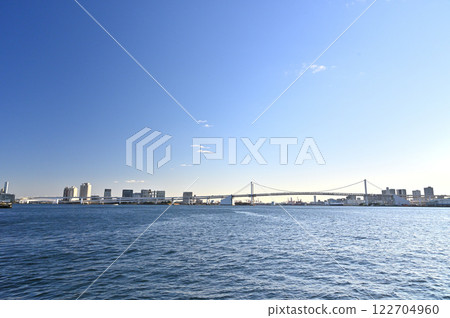 彩虹橋的整個視圖 彩虹橋的整個視圖 122704960